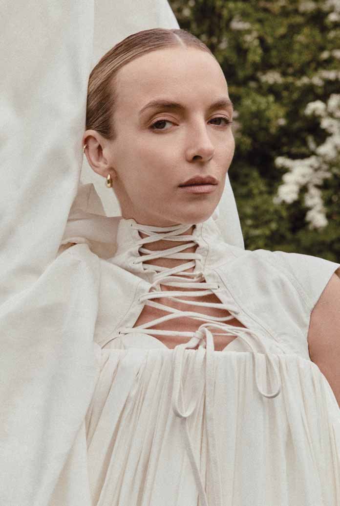 Jodie Comer wearing Chubby Billowy Hoops